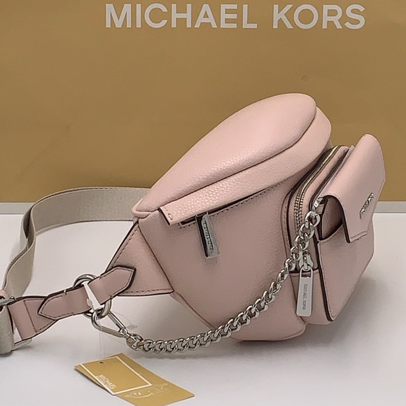 MICHAEL KORS
Maisie Large Pebbled Leather 2-in-1 Sling Pack
Lgt Powder Blush
NWT - Picture 16 of 16